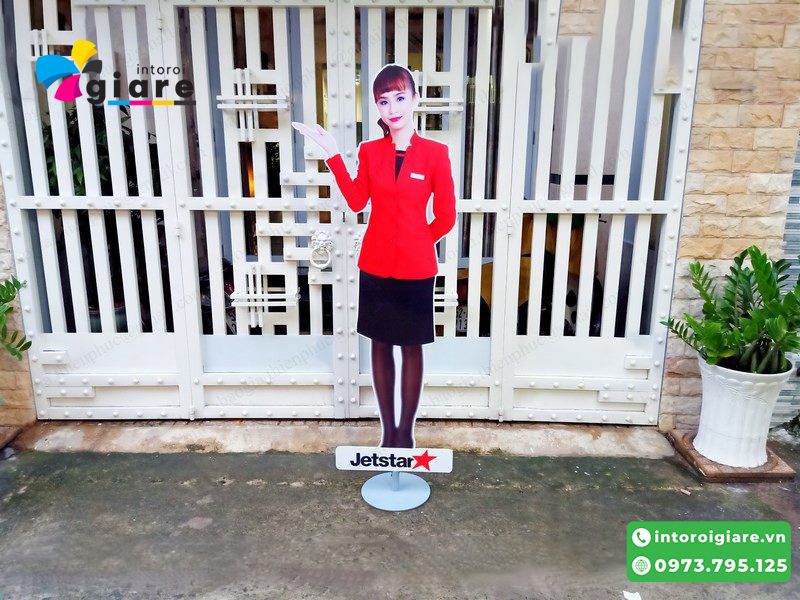 in standee mo hinh nguoi tphcm