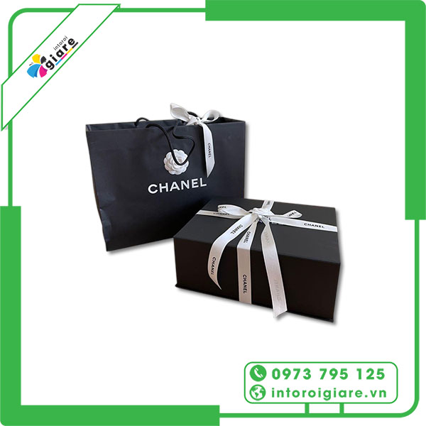 Mẫu túi giấy Chanel đựng quà
