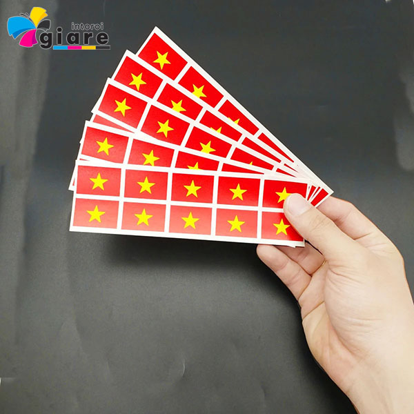 Mẫu sticker cờ Việt Nam chất lượng