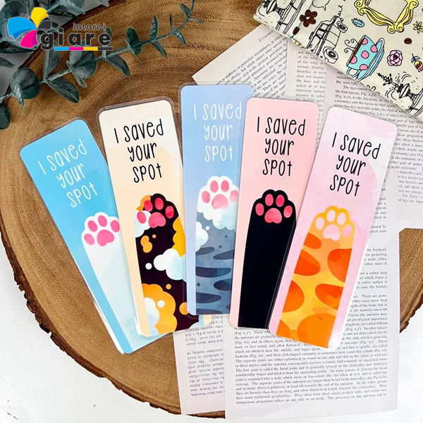 Mẫu bookmark in hình chân mèo dễ thương