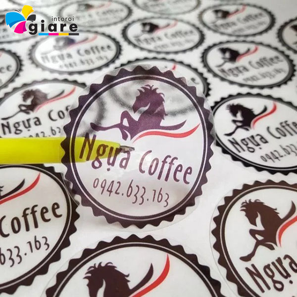 Mẫu logo dán Ngựa Coffee chất liệu decal trong suốt